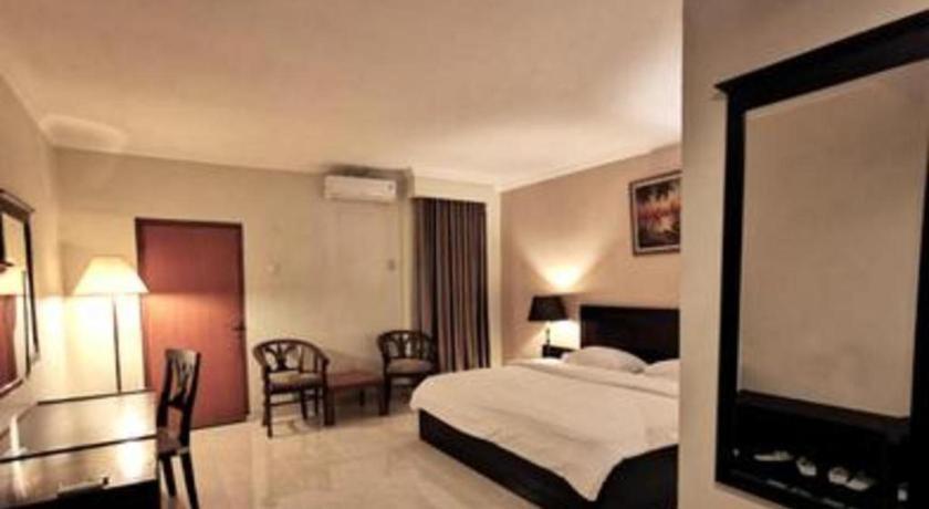 Hotel Horison Plaza Tegal Esterno foto