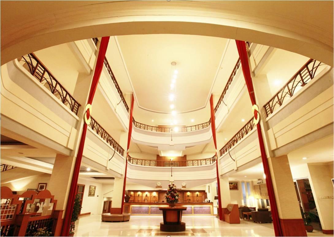 Hotel Horison Plaza Tegal Esterno foto